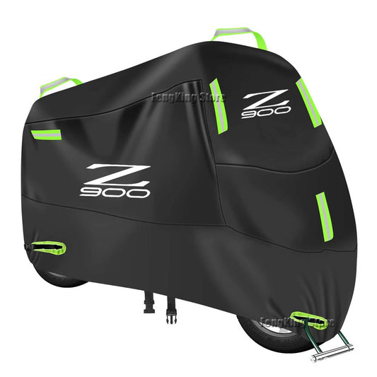 Funda impermeable con logo Z900 puesta sobre una Kawasaki Z900