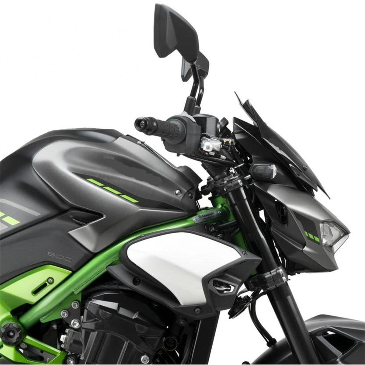 Cúpula deportiva en una Kawasaki Z900 2025, vista lateral