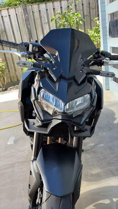 Kawasaki Z900 de un cliente con piezas de Z900 Build